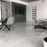 Mamaia Beach Luxury Apartment